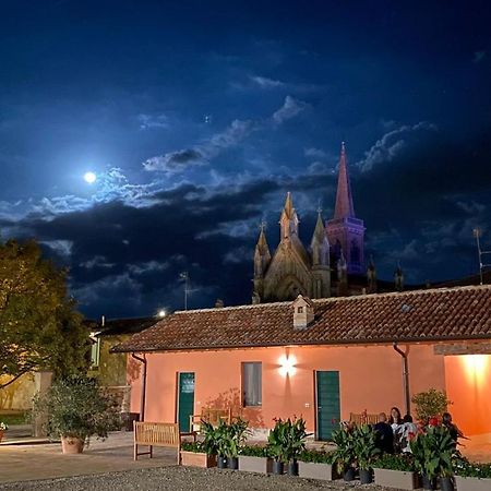 Agriturismo Pizzavacca Villanova sull'Arda Luaran gambar